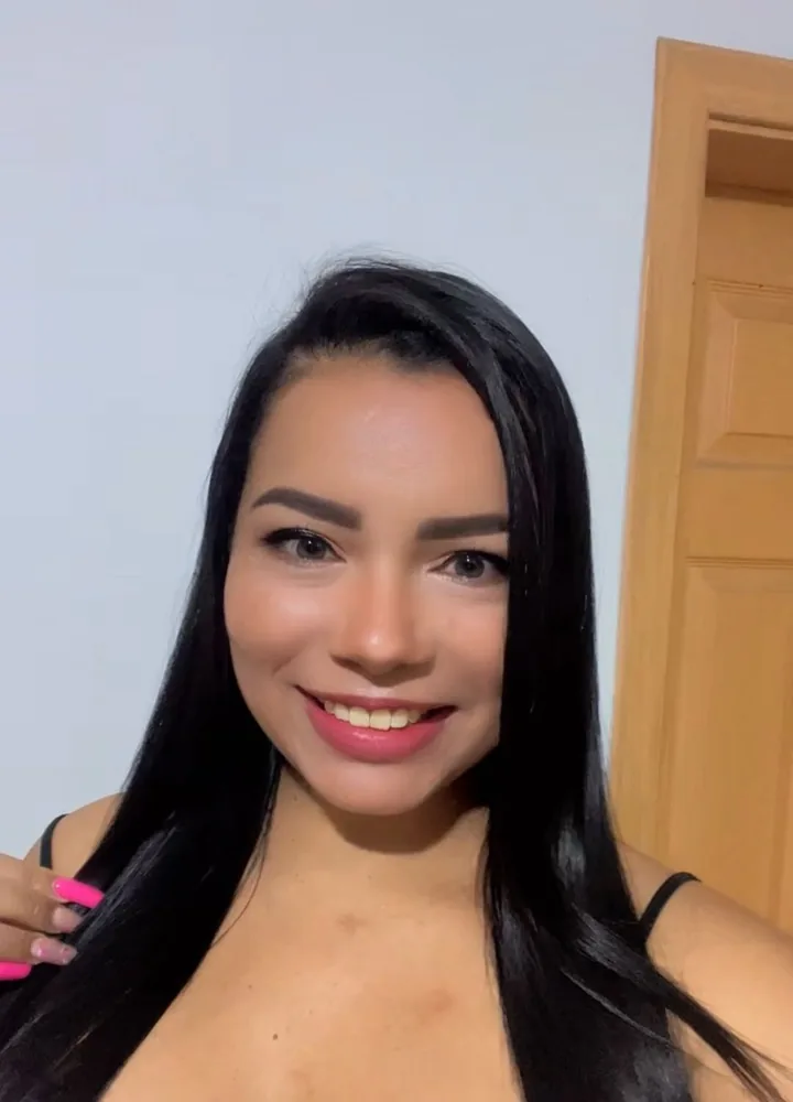 Nurkys, one of the girls from Venezuela you can start a 1v1 video chat with on GoMeet1v1