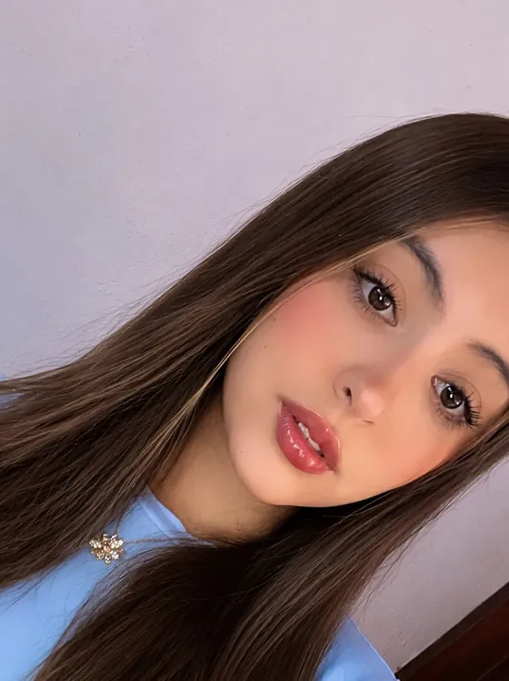 Fany from Mexico, a member you can start a 1v1 video chat with